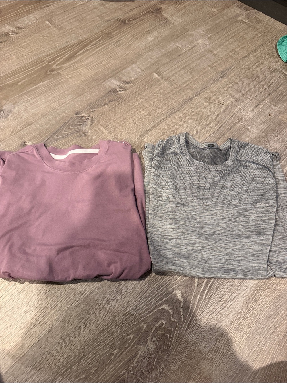 Size small men’s lulu tshirts